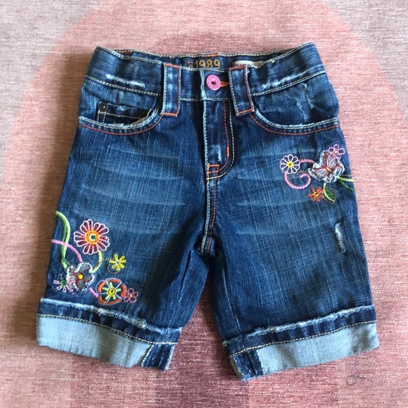 Gap Floral Embroidered Bermuda Shorts 4T - Picture 2 of 8